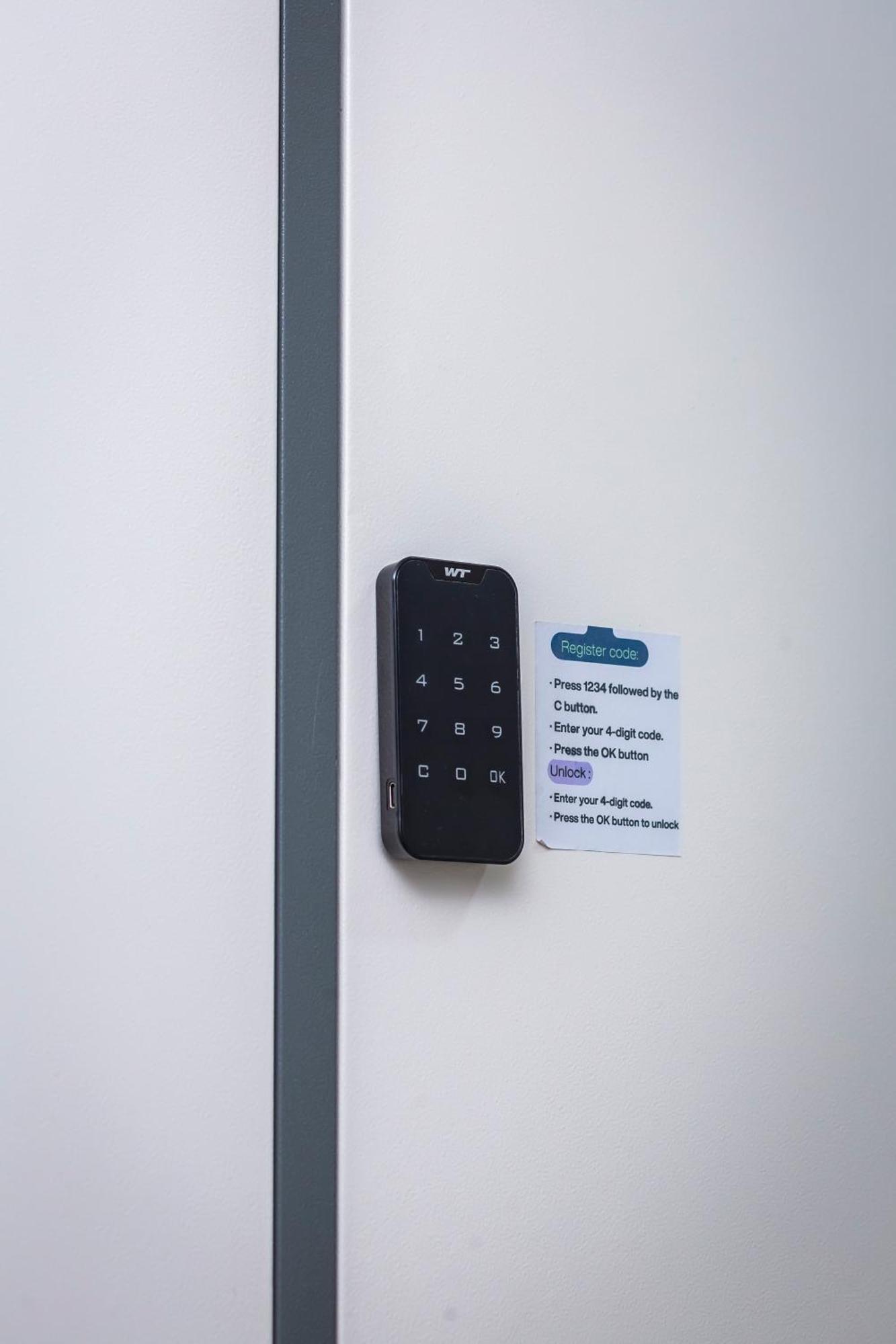 Kiwi Capsule Hotel Bangkok Zewnętrze zdjęcie